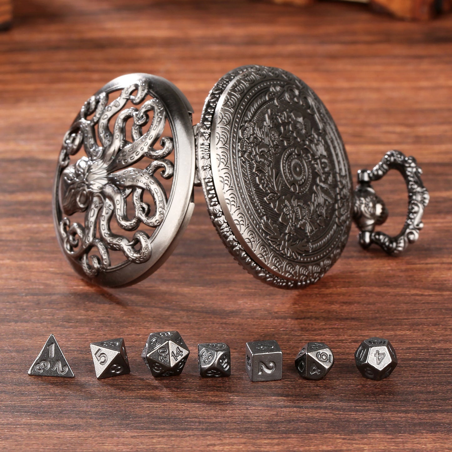 Thick Chain Octopus Symmetrical Pocket Watch Dice Set, Equipped With 7 Mini DND Dice Game Polyhedral Metal Dice, Desktop Role-playing Game Dice Accessories Gift