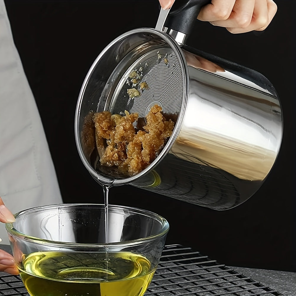 1pc Home Kitchen Container With Strainer Easy To Holding When Need Stainless Steel Made For Storage Cooking Oil And Grease 1.8L/ 60 Oz for hotels, restaurant, bulk kitchenware&tableware Eid Al-Adha Mubarak