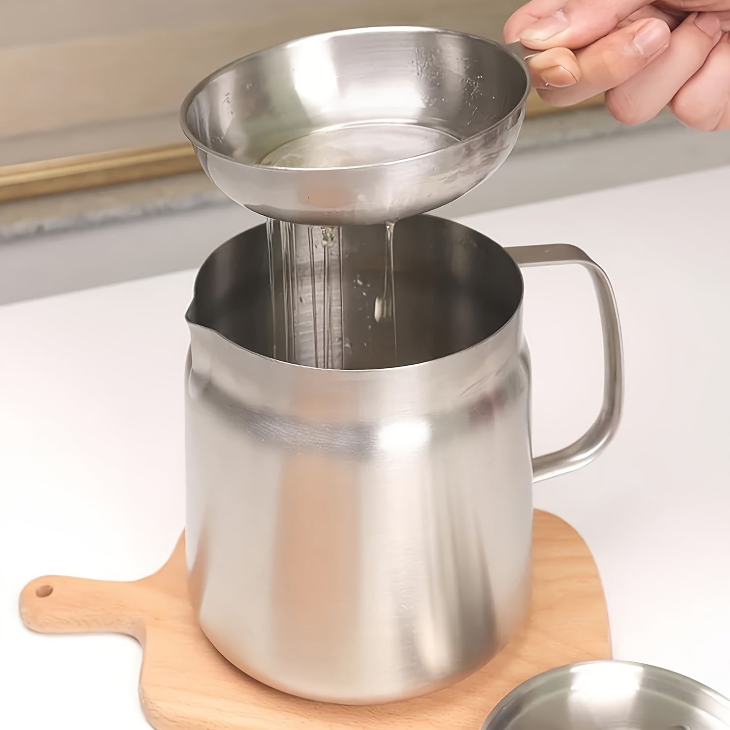 1pc, 304 Stainless Steel Oil Filter Pot with Mesh Strainer, Large Capacity, Leak-Proof, Dust Cover for Frying and Filtering